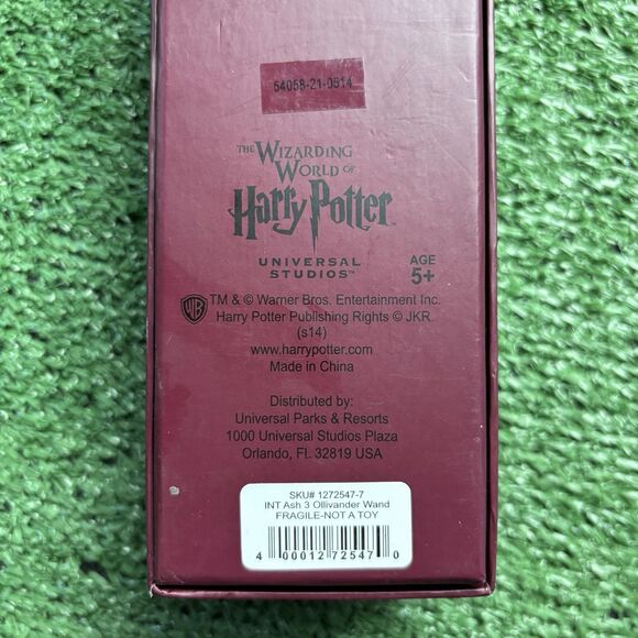 Ollivanders Wand Wizarding World of Harry Potter 14.75 Ash 3 2014 Universal NEW - Picture 4 of 4